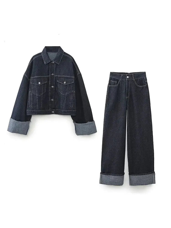 Set casual femminile: giacca oversize e pantaloni vita alta a gamba larga, ideali per un look moderno e confortevole.
