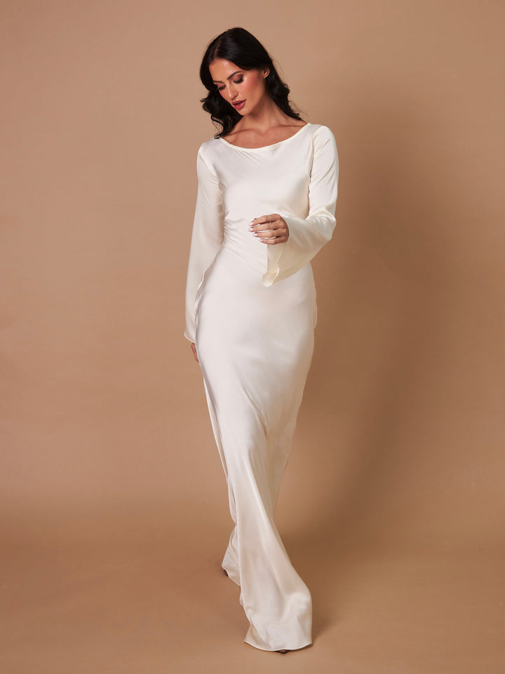 Maxi abito elegante per donna, maniche lunghe, ideale per la stagione autunnale.