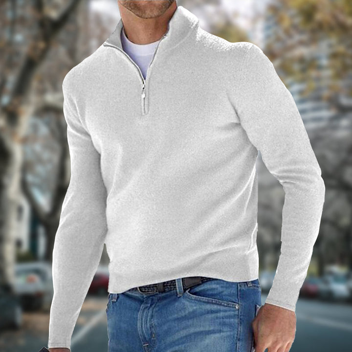 Pullover uomo mezza zip a collo alto, versatile per ogni occasione. Disponibile in grandi taglie per massimo comfort.