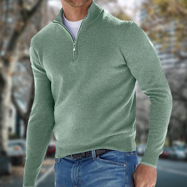 Maglione uomo mezza zip, perfetto connubio di comfort e stile casual elegante. Indispensabile per la moda uomo autunno.