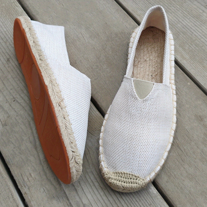 Espadrillas basse donna intrecciate con bordo in corda, perfette per estate casual e comfort spiaggia.
