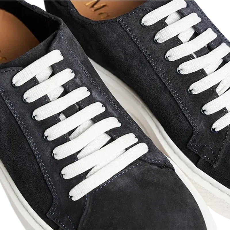 Scarpe da ginnastica nere da uomo, comode e stilose, per un aumento di altezza di 6 cm e un design moderno.