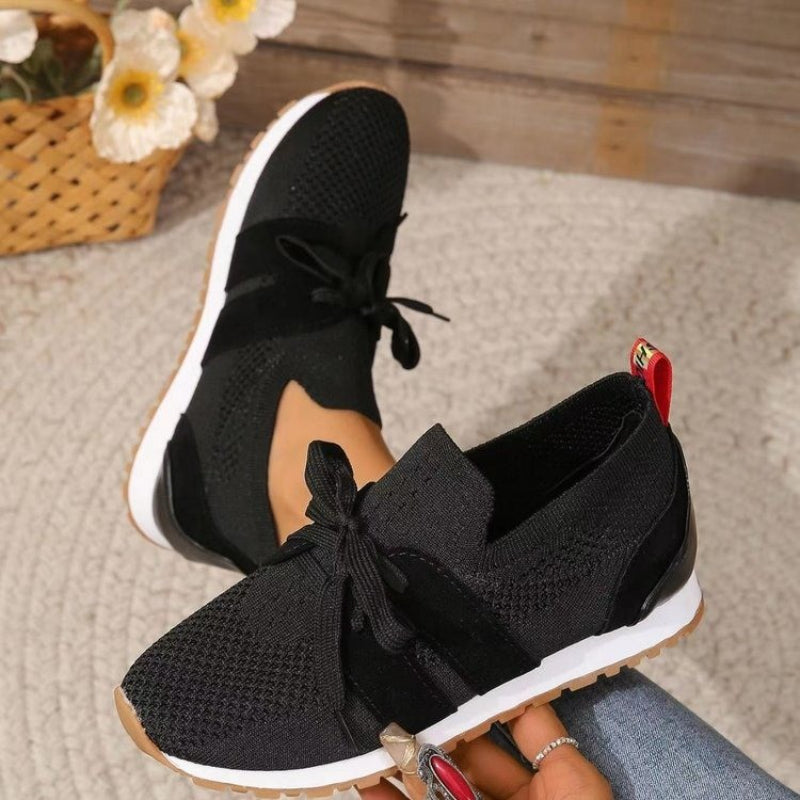 Scarpe da ginnastica donna leggere e comode per passeggio quotidiano, comfort e ammortizzazione.