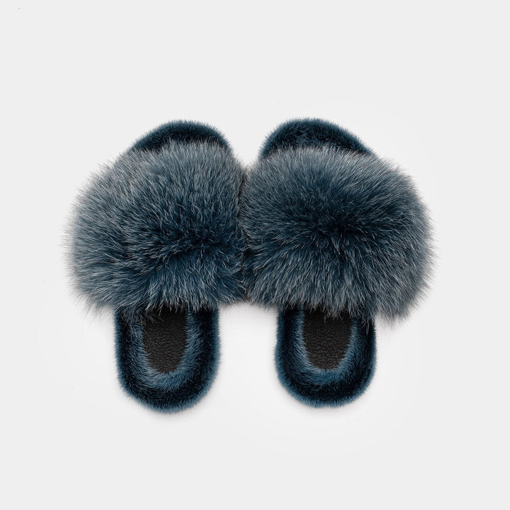 Comode pantofole donna in pelliccia di volpe e visone color blu oceano, calzature da casa eleganti e calde.