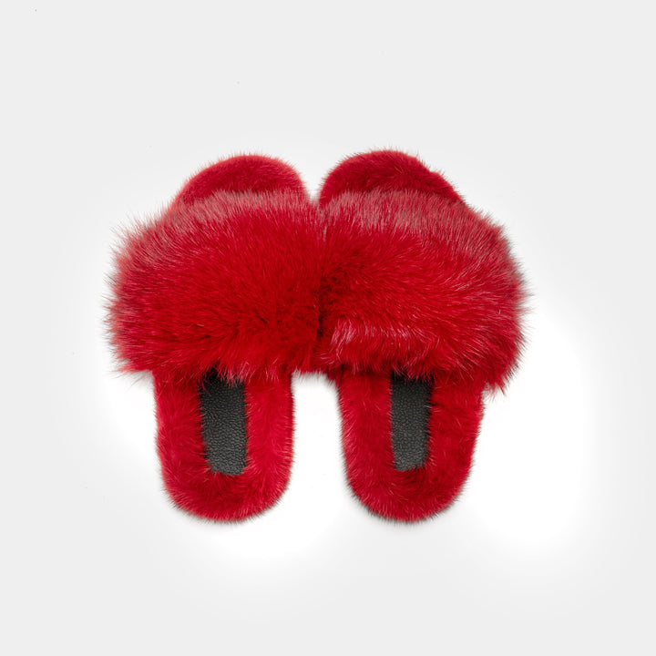 Lussuose pantofole rosse donna in pregiata pelliccia di volpe e visone. Design raffinato per la casa.