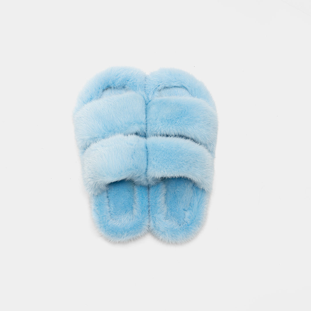 Pantofole da donna azzurre in visone con confortevole doppia fascia. Morbide e accoglienti, ideali per la casa.