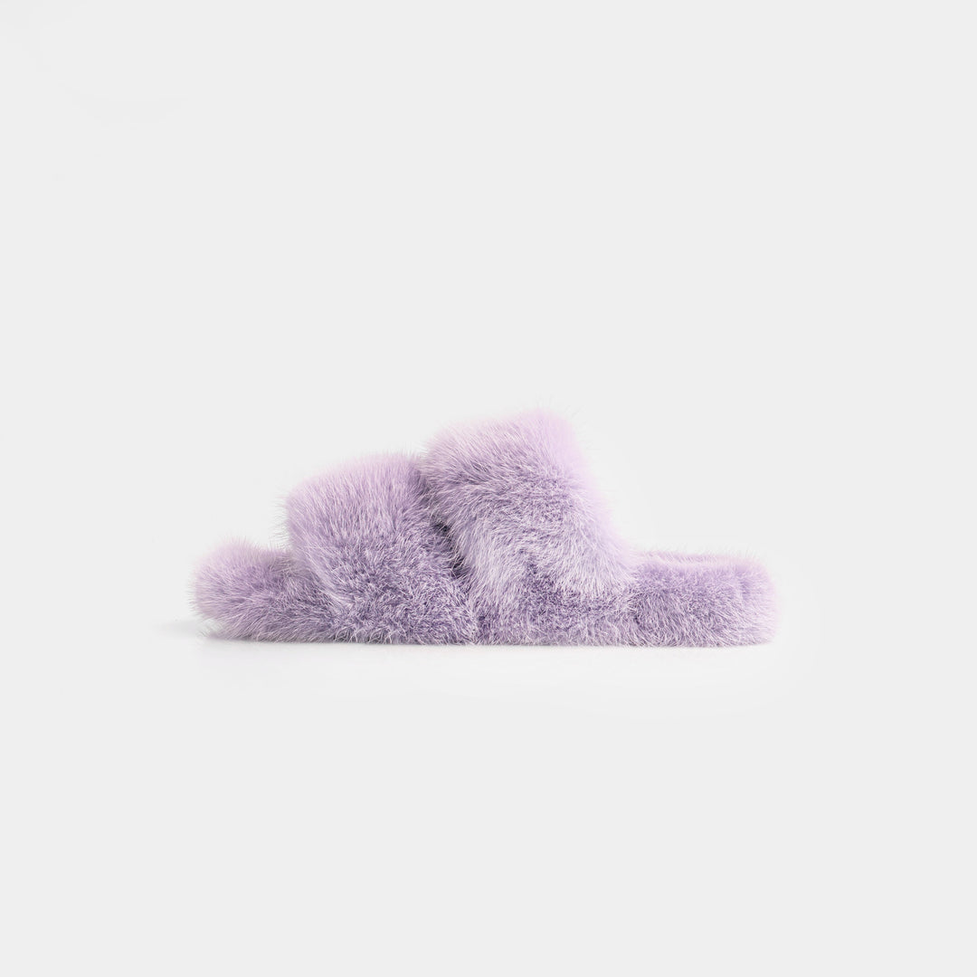 Calzature relax: pantofole lilla da donna, morbidissime in visone, con doppia fascia per il massimo comfort casalingo.