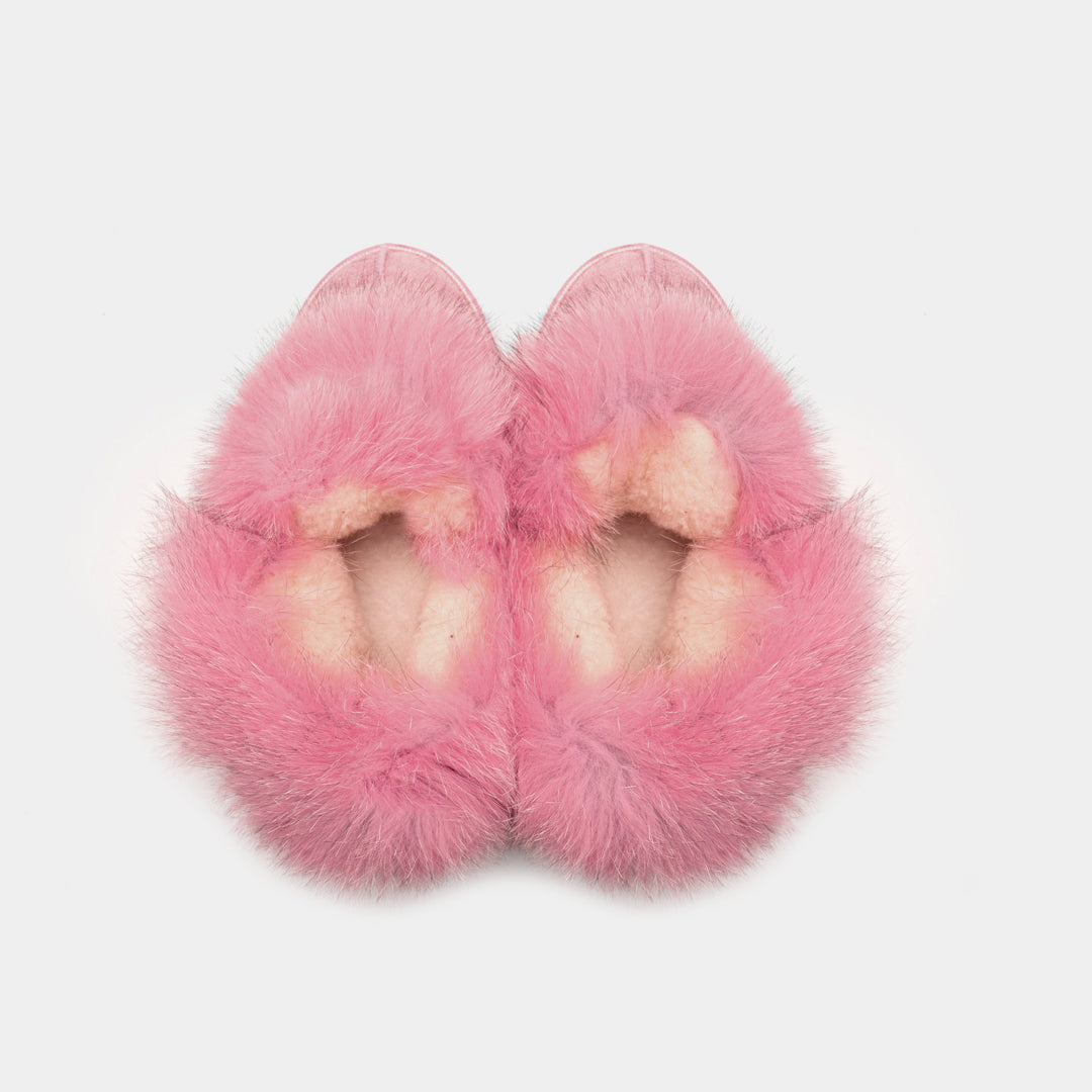 Scarpe donna invernali: stivaletti rosa in pregiata pelle scamosciata e calda pelliccia, comodi ed eleganti.