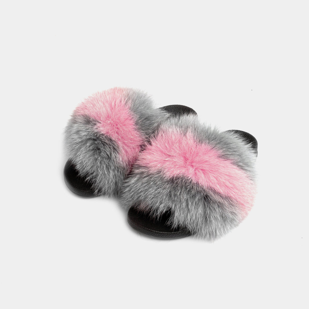 Pantofole da donna grigio-rosa in vera pelliccia di volpe, morbide e lussuose per il relax a casa.