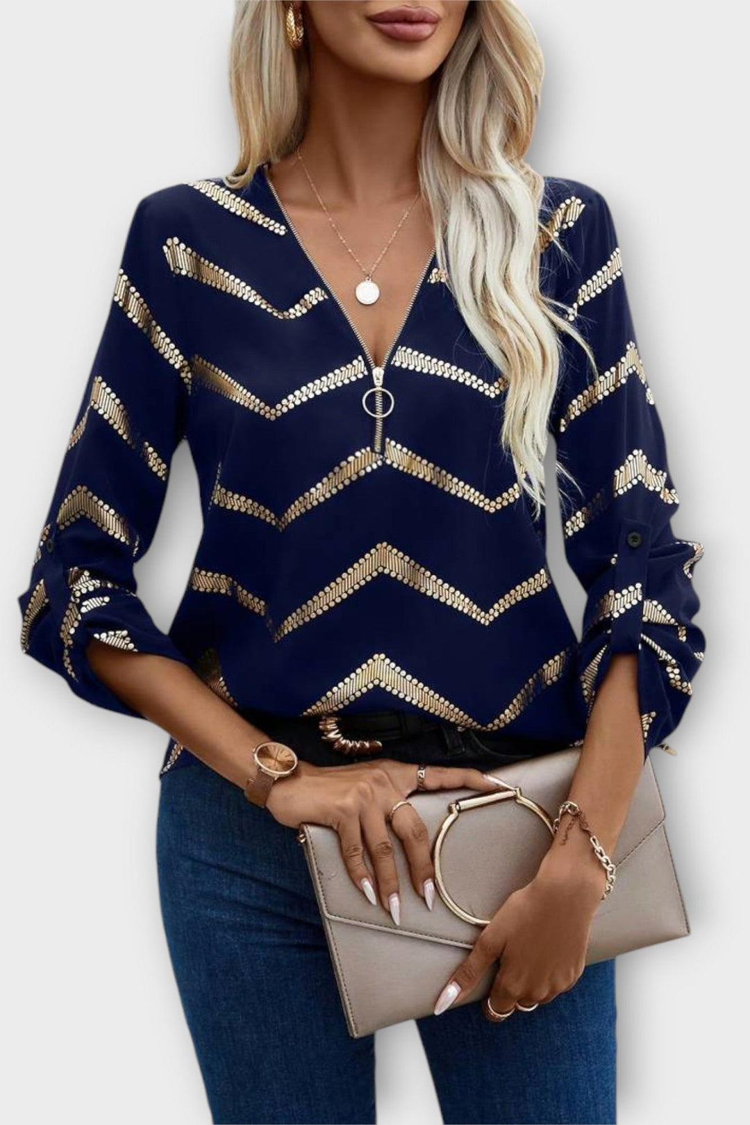 Camicetta donna intramontabile, blusa raffinata e versatile per abbigliamento femminile. Ideale primavera/estate.