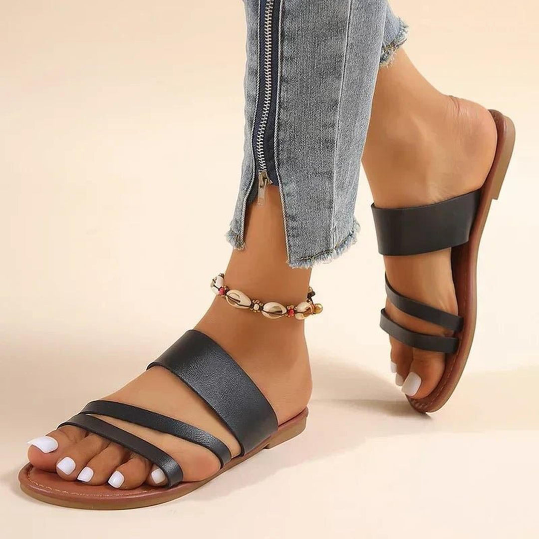 Sandali donna estivi con fasce incrociate, comfort e stile versatile per la moda estiva.