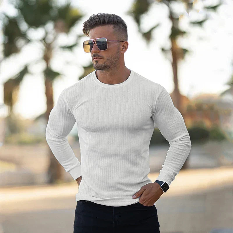 Abbigliamento invernale: maglione uomo caldo, perfetto per aggiungere eleganza e comfort al tuo stile.