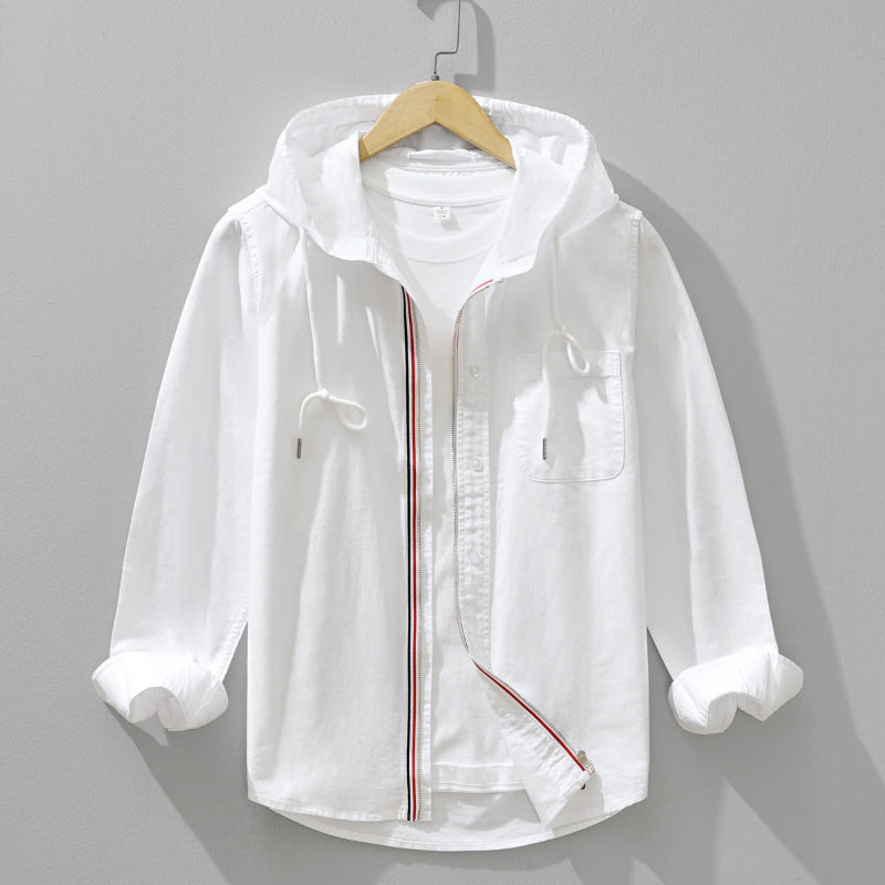 Felpa uomo con zip frontale e cappuccio, design moderno e comfort assicurato per un look streetwear urbano.