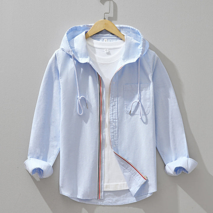 Felpa da uomo azzurra con cappuccio e zip frontale, perfetta per uno stile casual e confortevole in primavera.