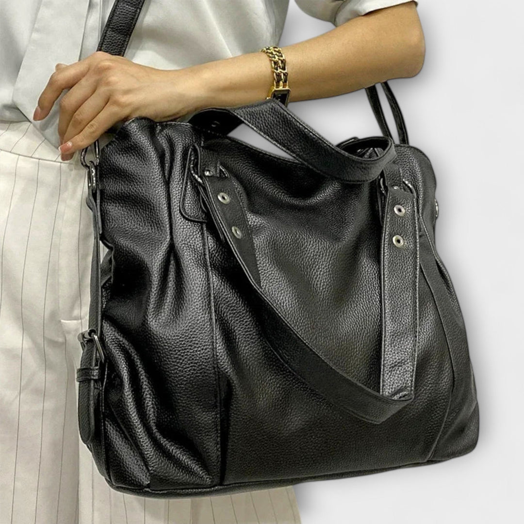Borsa a spalla hobo morbida da donna. Materiale di alta qualità, comoda e chic. Perfetta per ogni giorno.