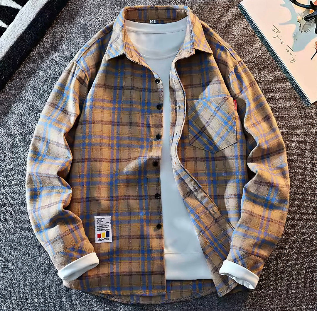 Camicia uomo a quadri, maniche lunghe, in stile casual e versatile, per un comfort leggero e look quotidiano.