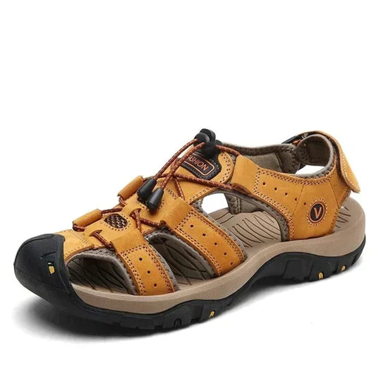 Sandali estivi da uomo in pelle, con cinturini regolabili e suola antiscivolo. Perfetti per comfort quotidiano.