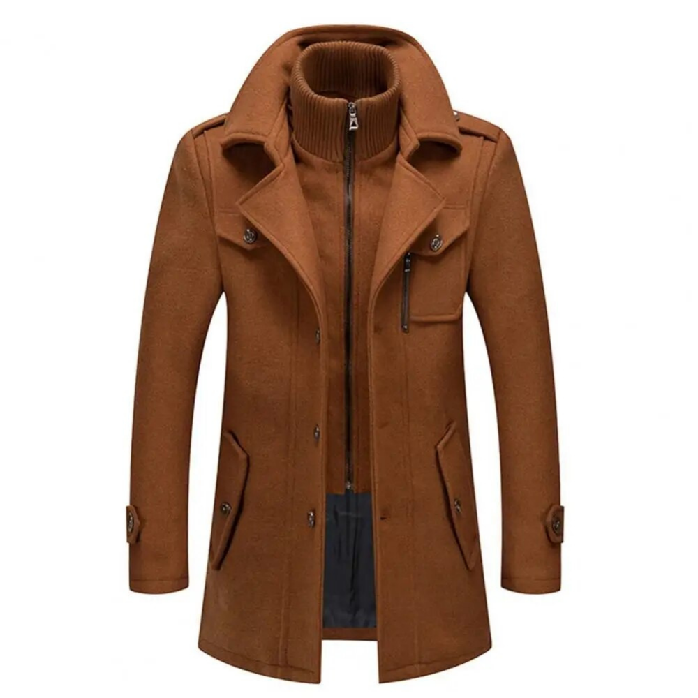 Cappotto uomo elegante in stile classico con doppio collo, ideale per ufficio o look casual autunno inverno.