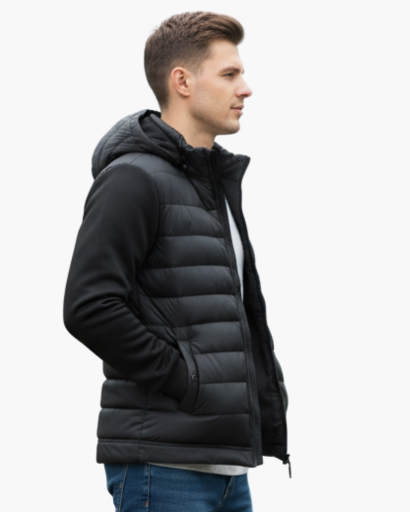 Dettaglio giacca uomo trapuntata, con cappuccio e zip, per comfort invernale.