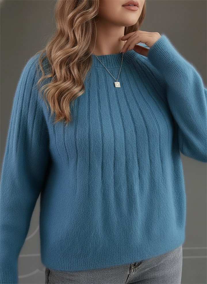 Pullover donna a coste con maniche lunghe, caldo e versatile per ogni outfit invernale. Comfort assicurato.