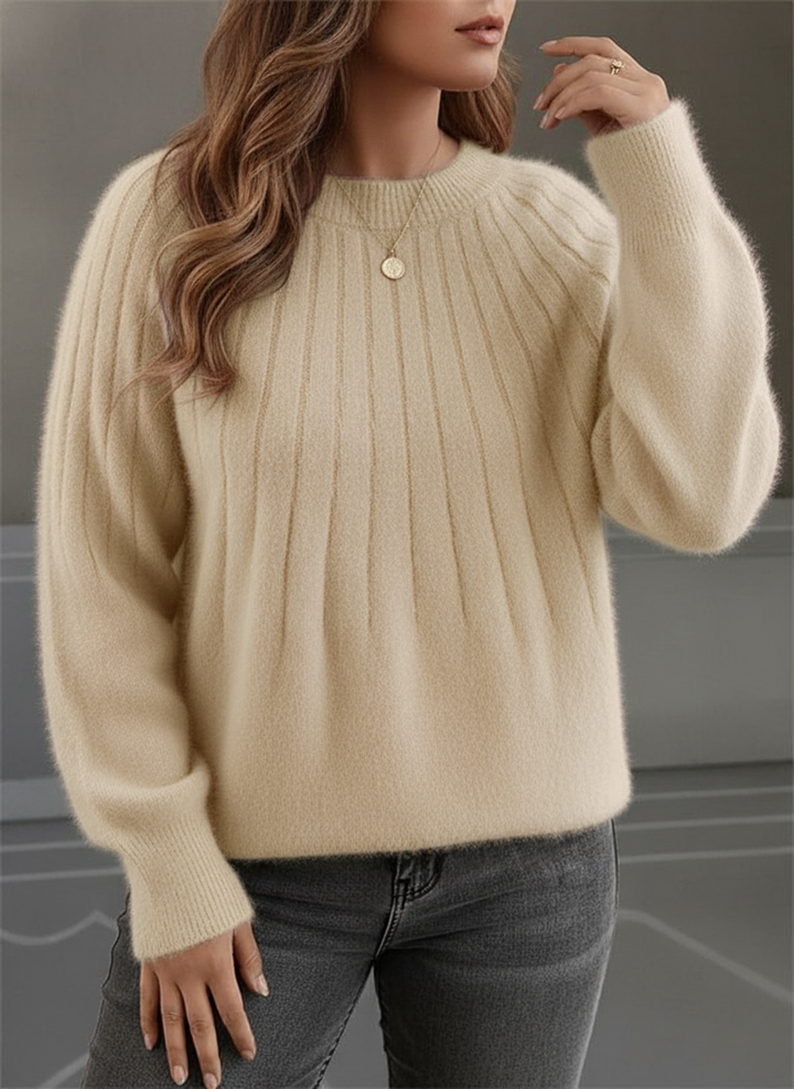 Maglione donna a coste per un look invernale versatile. Morbido, caldo e alla moda per ogni occasione.