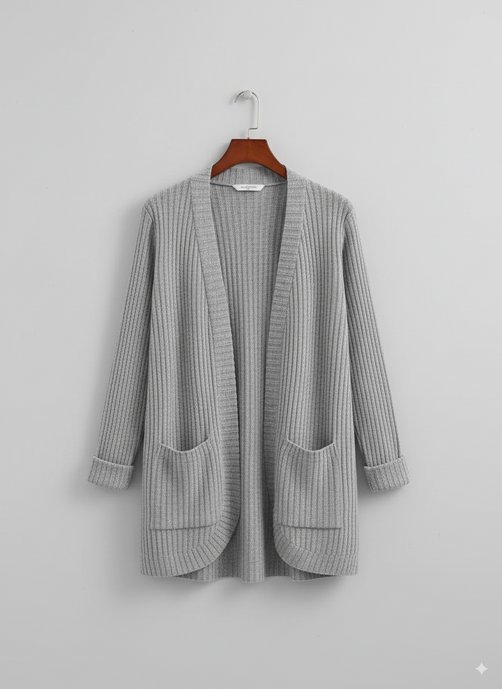 Gilet autunnale da donna elegante, cardigan aperto stile kimono. Capo versatile per moda femminile chic.