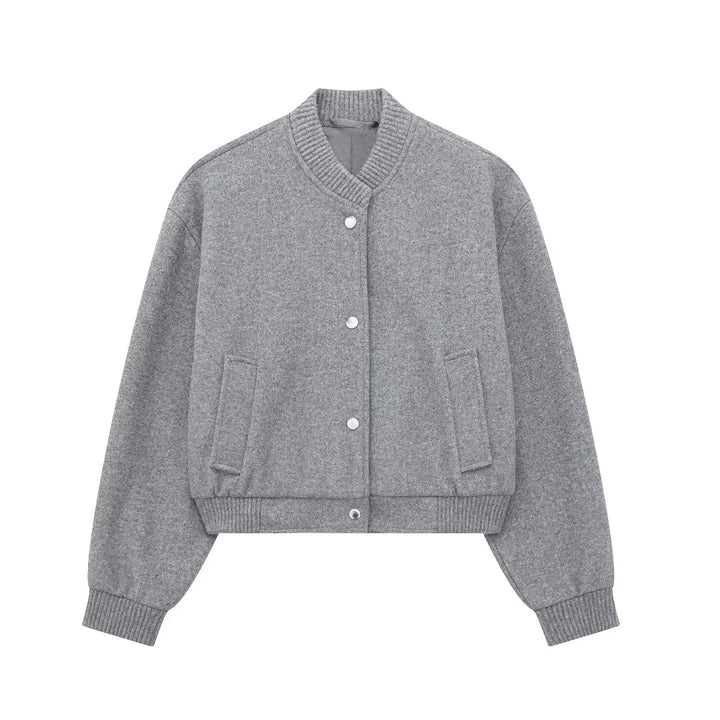 Giacca donna cropped, bomber moderno con vestibilità rilassata per un tocco di stile autunnale.