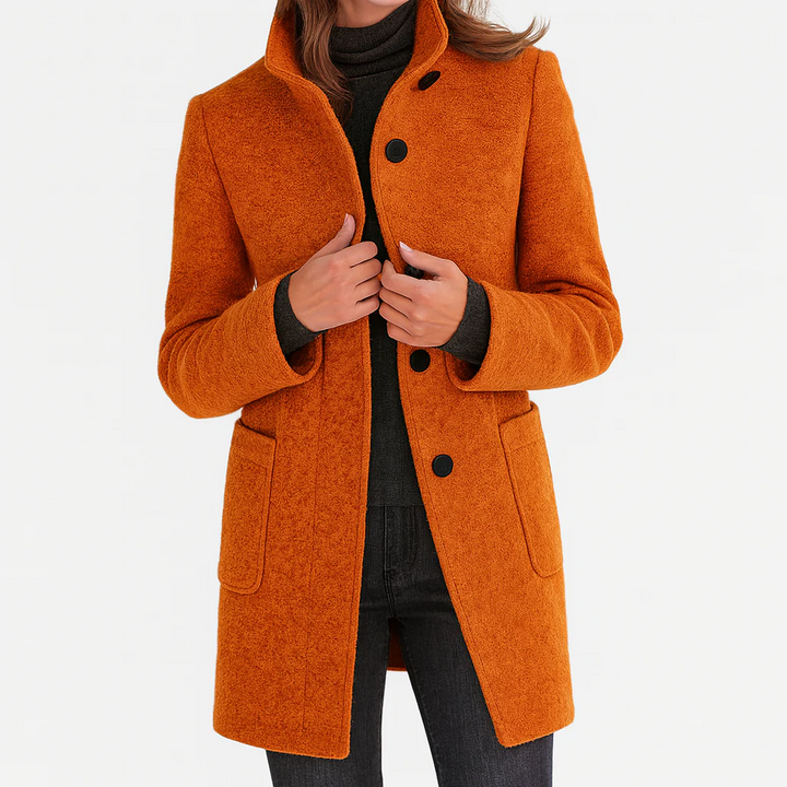 Cappotto donna con collo alto e bottoni, capospalla invernale elegante e caldo.