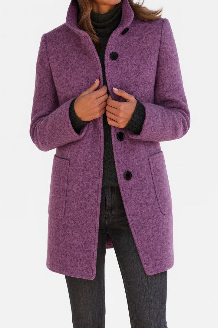 Giacca donna AW con collo alto avvolgente, tasche frontali, per un look casual-elegante.