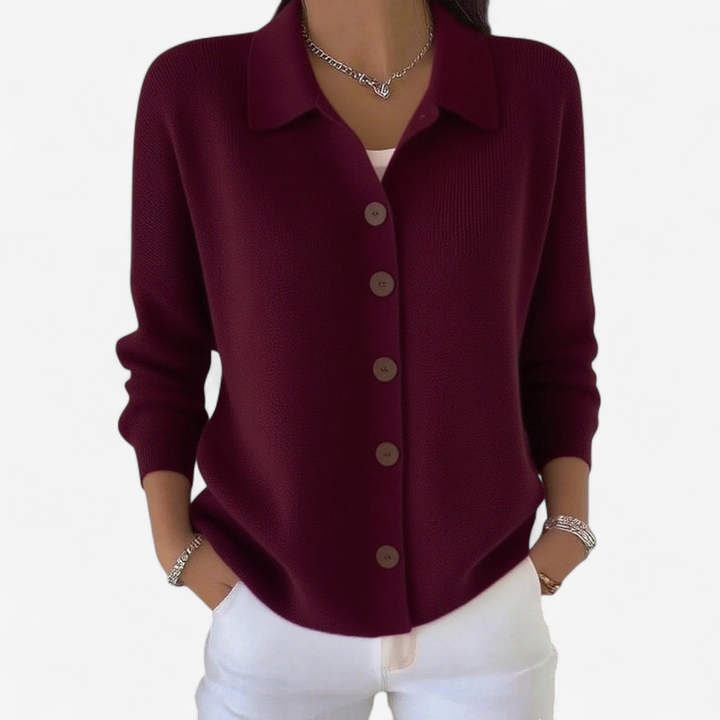 Giacca donna must-have per primavera/autunno. Design elegante, collo a camicia, bottoni frontali.