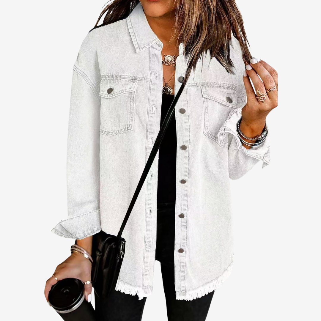 Giacca donna con vestibilità comoda, dettagli unici, per un'eleganza versatile e femminile.