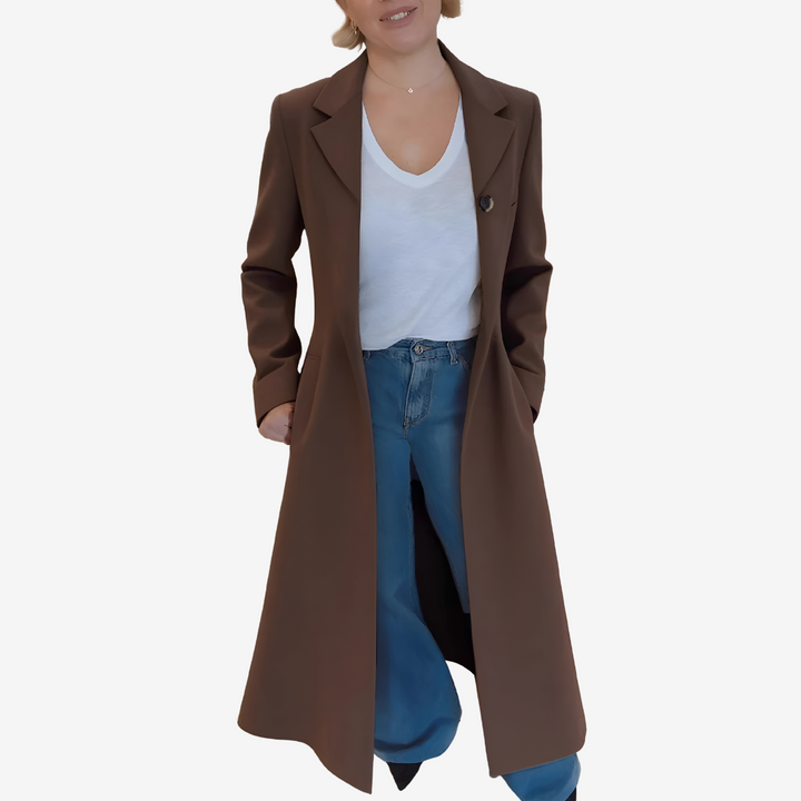 Giacca animalier lunga da donna, un capospalla di tendenza per un look inconfondibile e audace.