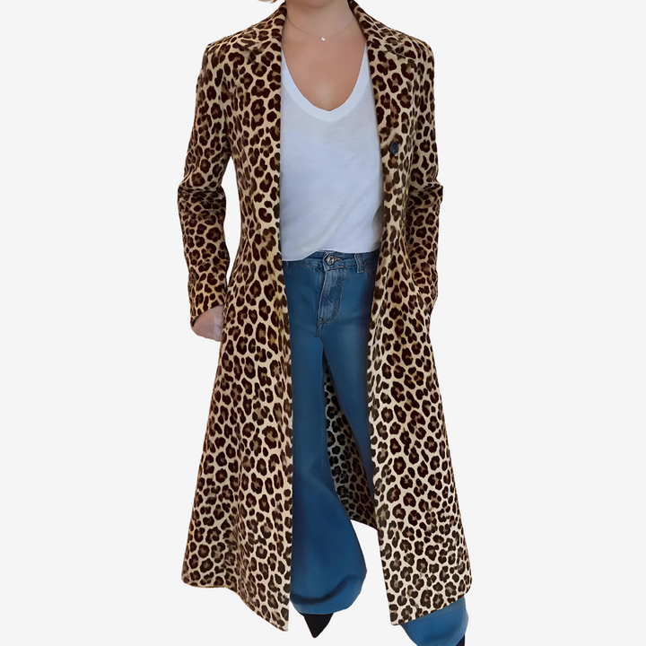 Giacca lunga donna animalier, elegante e di tendenza. Perfetta per outfit casual chic.