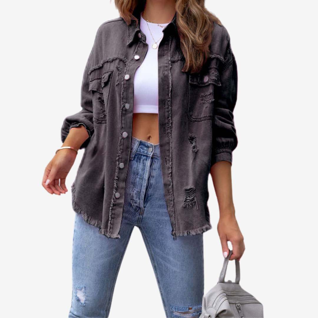 Giacca donna oversize sfrangiata casual, ideale per un look urbano e vestibilità comoda, perfetta per ogni giorno.