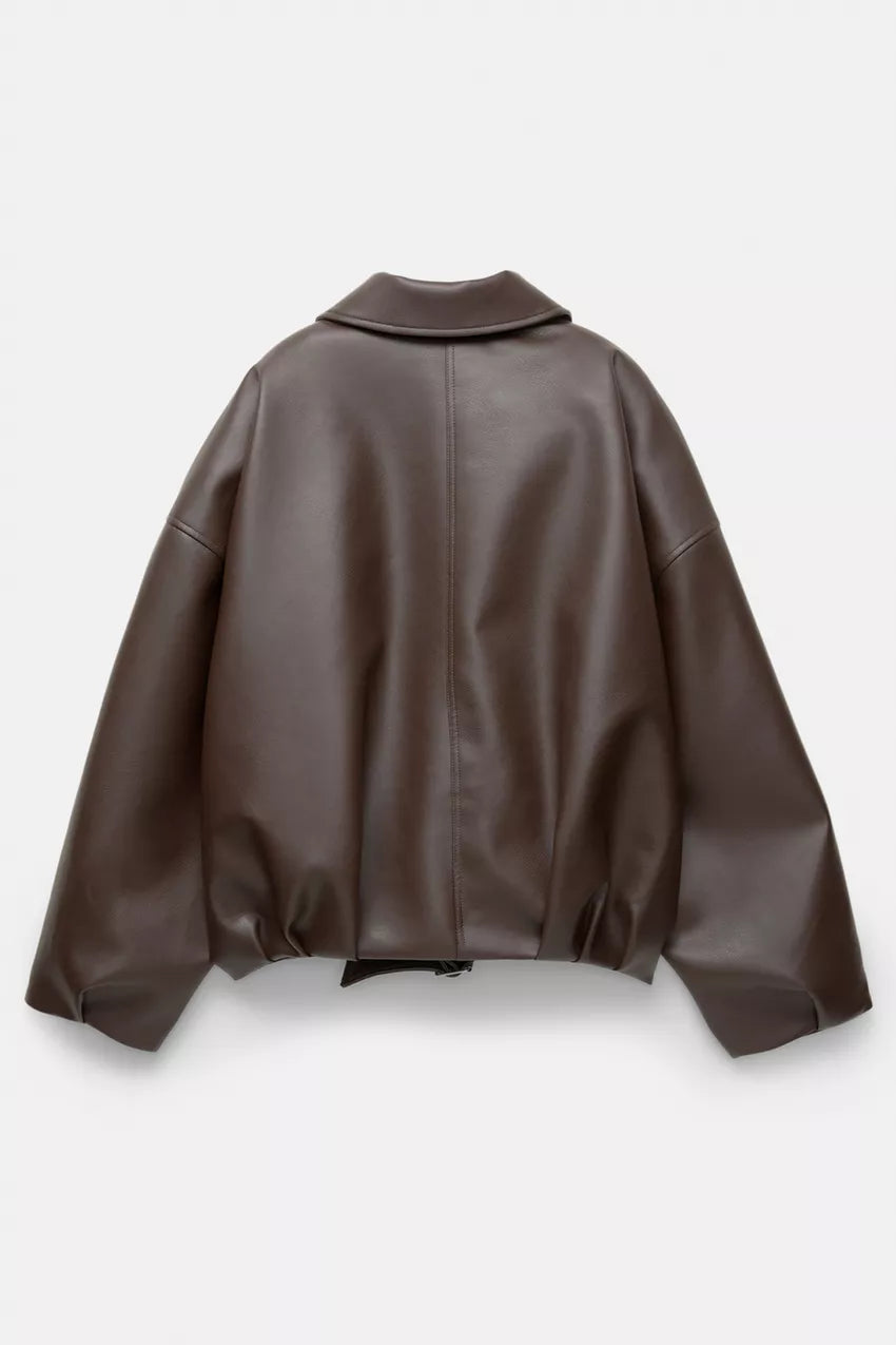 Giacca donna stile aviatore, con cintura regolabile, design oversize e tocco vintage per autunno.