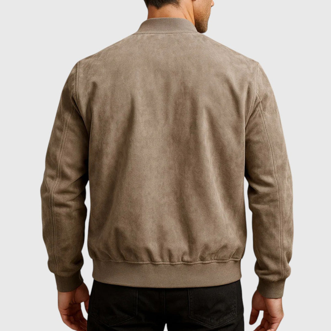 Elegante giacca bomber uomo marrone, ideale capospalla per un look casual e alla moda in autunno.