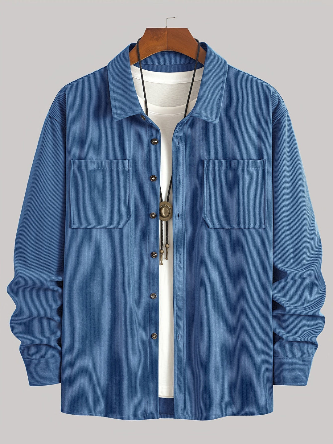 Tessuto robusto e raffinato della giacca uomo, look elegante e casual ideale per l'inverno.
