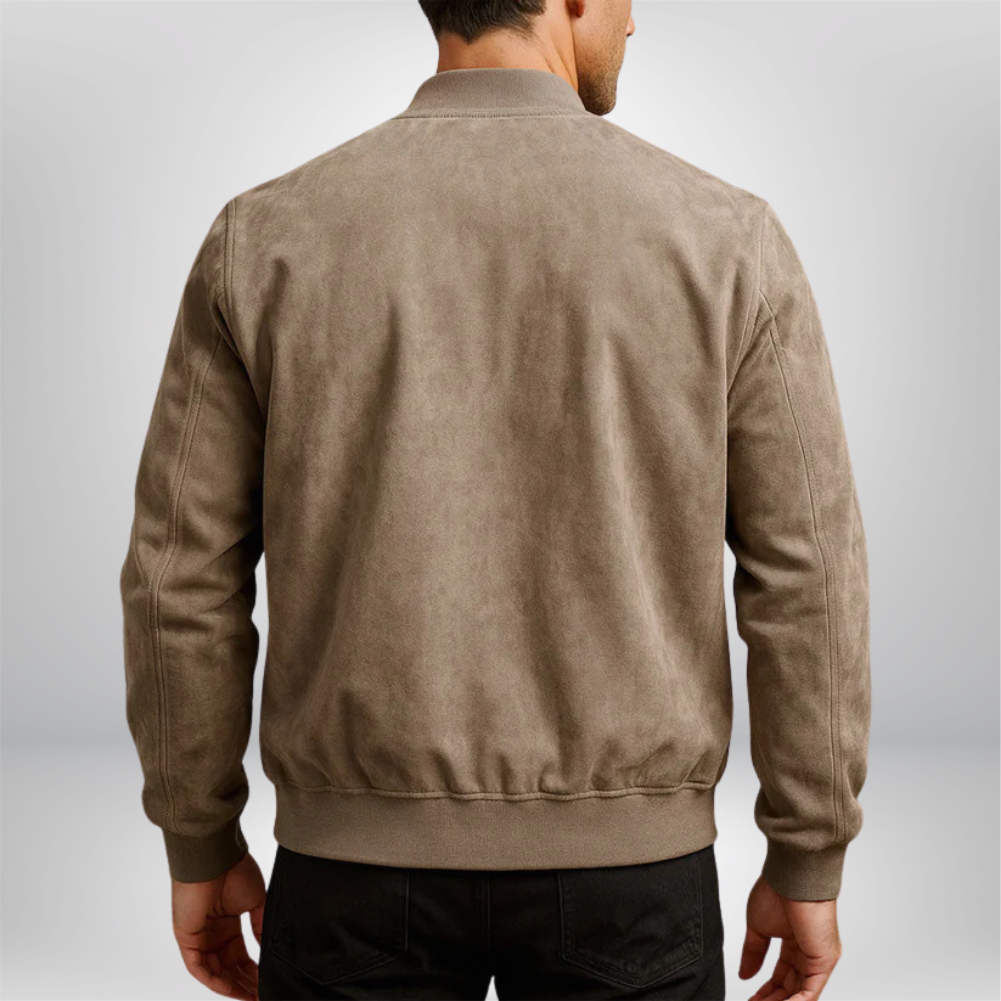 Giacca bomber uomo elegante, perfetta per un outfit smart casual di primavera o autunno. Giubbotto moda maschile versatile.