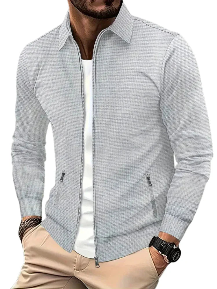 Elegante giacca uomo leggera, stile moderno per un look casual-chic. Ideale per la moda maschile versatile.