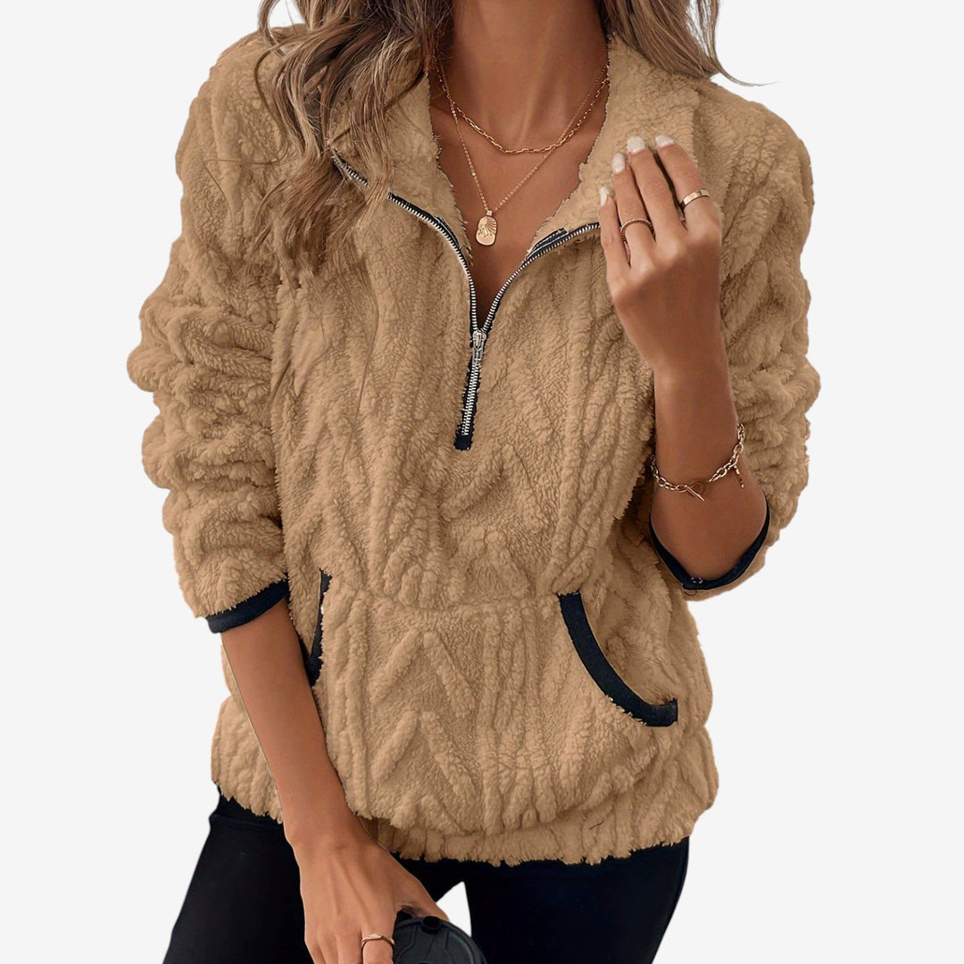 Gilet donna elegante con zip, tessuto soffice. Ideale per outfit casual o più ricercato.