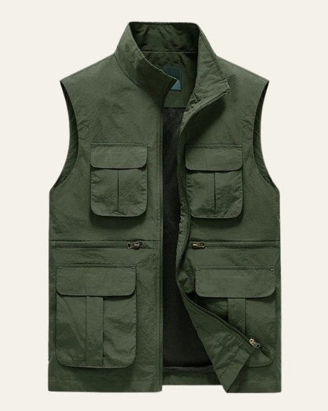 Gilet multitasche uomo pratico e leggero per tempo libero, escursioni e pesca. Abbigliamento estivo comodo.