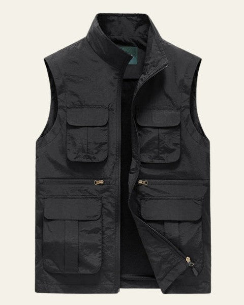 Gilet uomo leggero multitasche per estate, tempo libero, vestibilità comoda. Ideale per attività all'aperto.