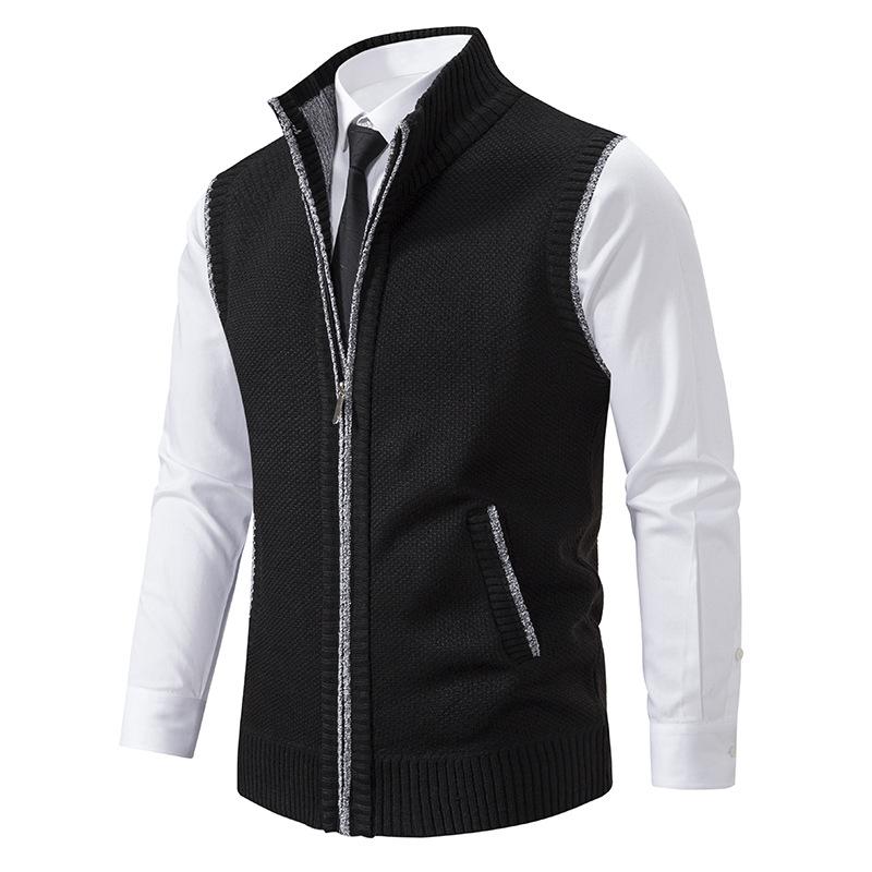 Smanicato uomo moda autunno inverno con zip frontale e collo alto, ideale per outfit eleganti e casual.