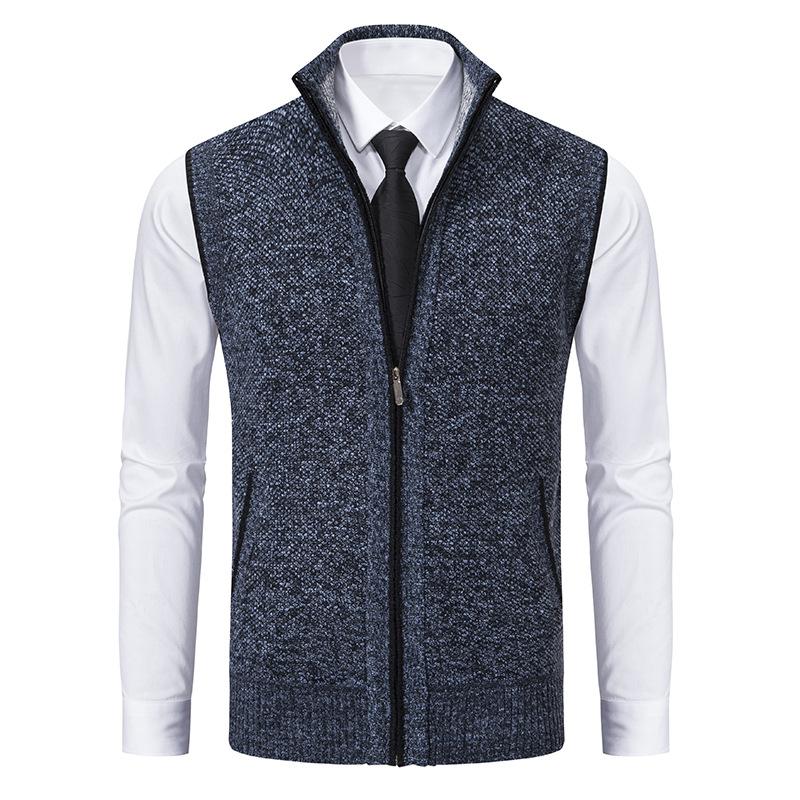 Gilet uomo invernale con zip, collo alto e design moderno, ideale per un look contemporaneo.