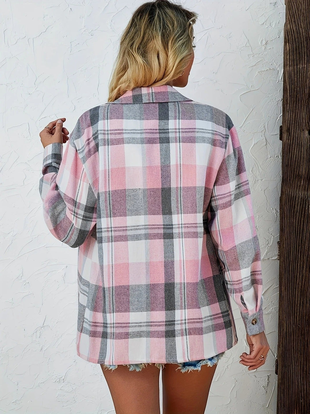 Gilet oversize donna con fantasie a quadri. Abbigliamento moda casual elegante, ideale per stagioni di transizione.