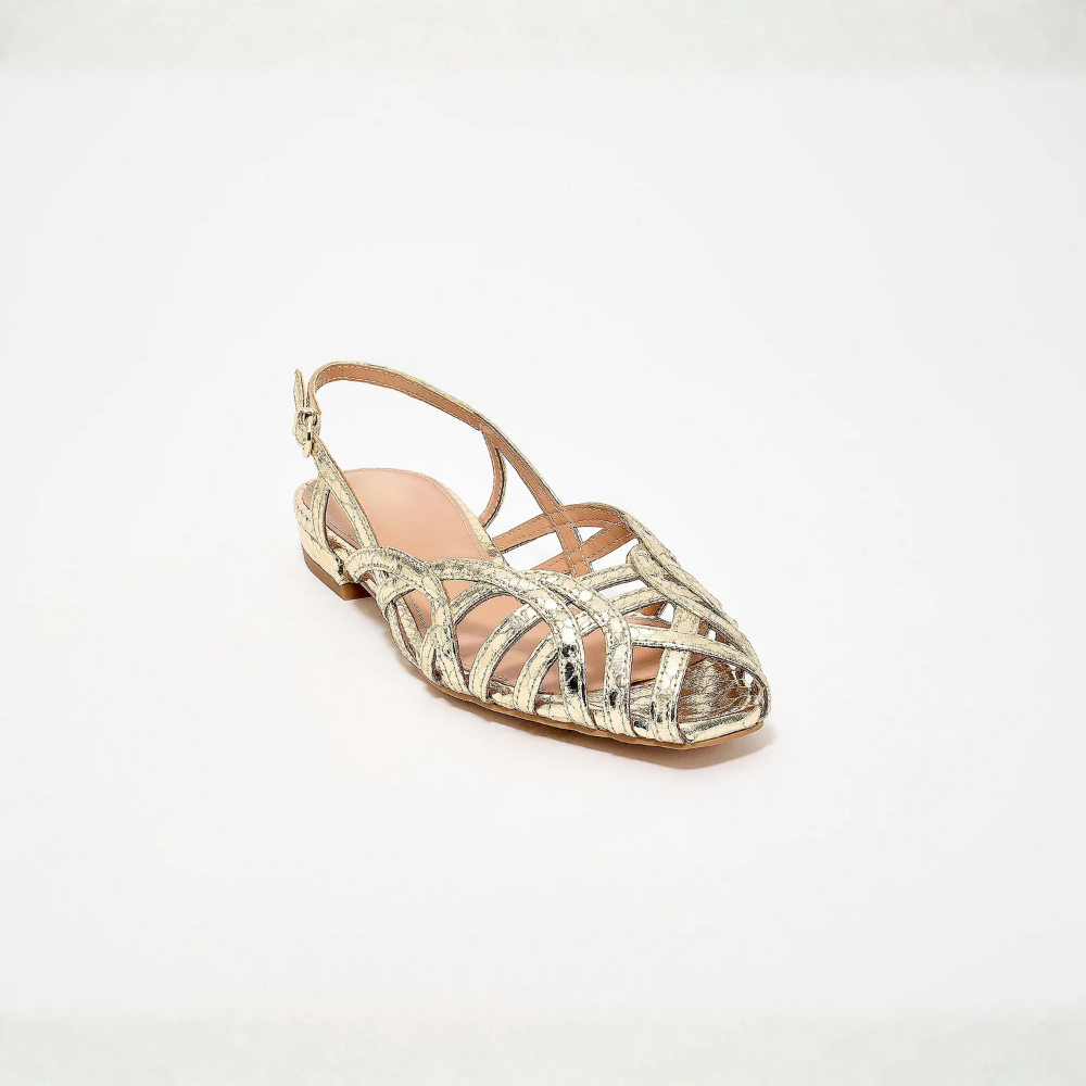 Calzature donna: sandali slingback intrecciati, un must-have per la moda estiva.