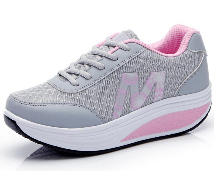 Calzature donna sportive leggere con supporto ammortizzato e antiscivolo, ideali per comfort e dinamicità ogni giorno.