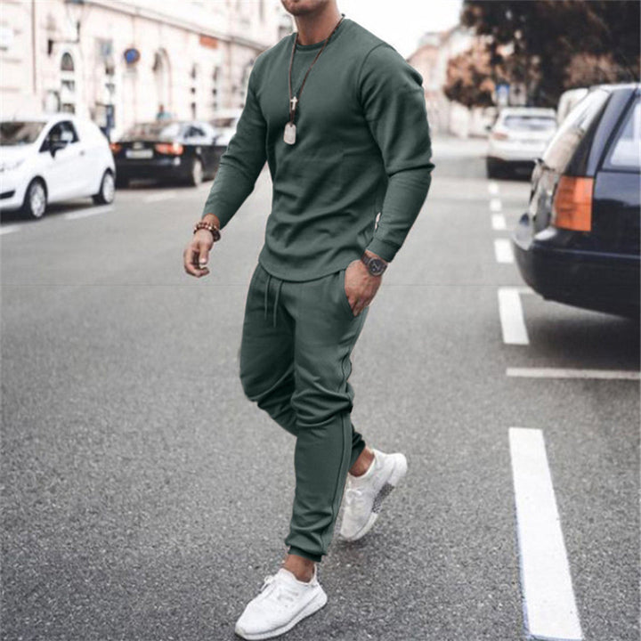 Set completo tuta uomo casual, perfetto per jogging, attività all'aperto e un look athleisure alla moda.