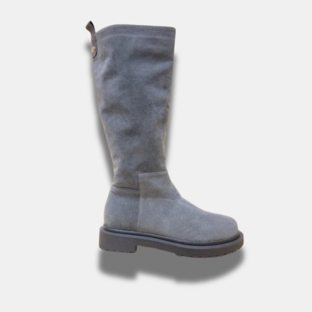 Scarpe donna: stivali alti neri con tacco robusto, ideali per comfort duraturo e un look chic di tendenza.