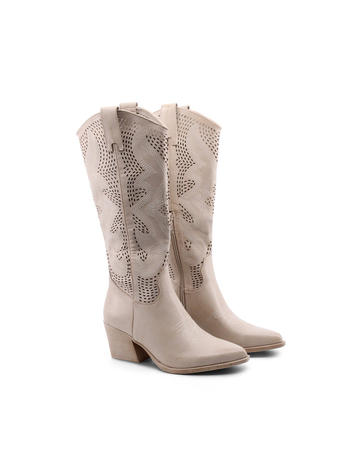Stivali texani donna beige con ricami, tacco 6 cm. Perfetti per un look western elegante e di tendenza.